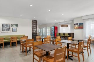 Garner Hotel Madison - Huntsville Airport by IHG - 1