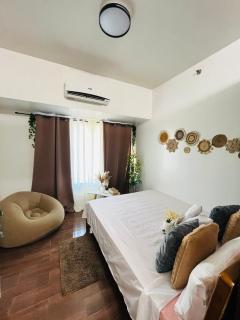 Hiraya Staycation, Air Residences, Makati - 3