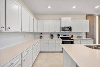 10 BD 8 BA Windsor Cay 16244 SM - 3
