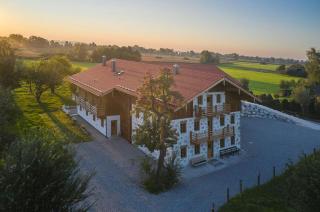 Living Among Orchards By Lake Chiemsee - 8