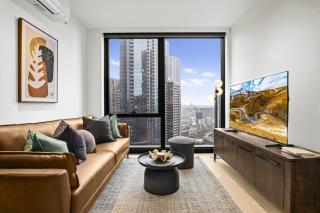 Bright 2-Bed Home with Beautiful Views - 9