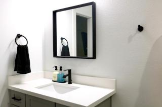 Spacious 3 bedroom influencer house in Houston - 8
