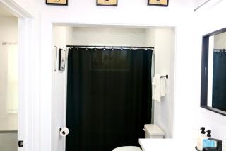 Spacious 3 bedroom influencer house in Houston - 3