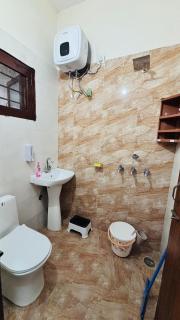 Modern 1BHK flat with AC WiFi Kitchen in Kharar - 6
