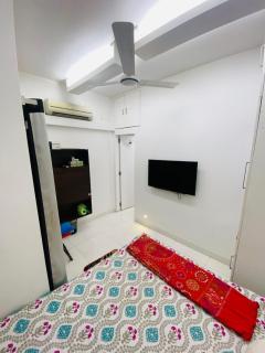 Entire -1 Bed Studio Flat Basundhara Ac Tv Netflix - 2