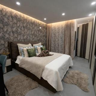 Moonlit Terrace Escape - 3