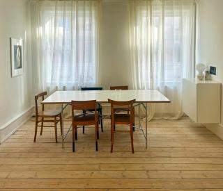Apartment Overlooking The Lakes In Copenhagen - 9