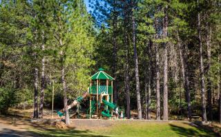 Lake of the Springs Camping Resort Cabin 2 - Oregon House - 2