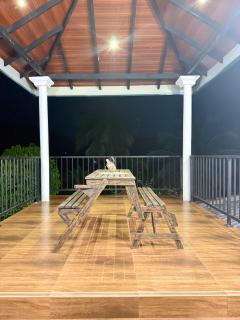 Hillcrest Bungalow - 5