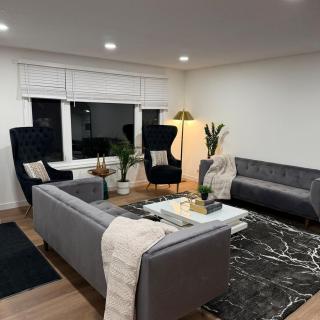 Westend Cozy Stay WEM 7 mins, DT-Rogers 15 mins - 6