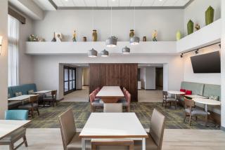 Hampton Inn and Suites - Lincoln Northeast - 8