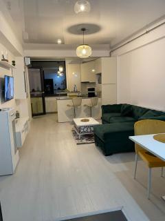 Beau Rivage Mamaia Nord - Seaside Apartment - 0