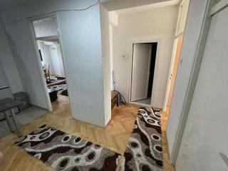 Spacious & Comfortable Apartment in Skopje - 9