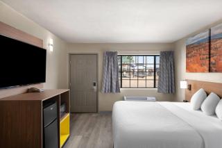 Days Inn by Wyndham Safford, AZ - 4