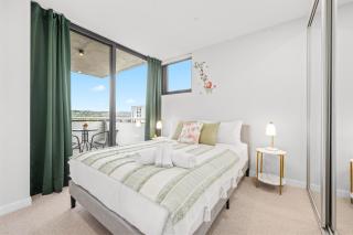 Charming Inner-North 2BR Apt w Parking n Gym - 2