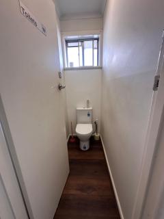 Comfortable and Spacious Queen Room , Train Station - BM3 - 1