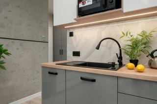 Modern Apartment with Parking and Balcony by Noclegi Renters - 2