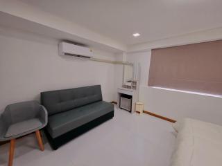 Hugg daily airport 1 - 1