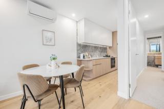 Cozy Inner-North 1BR Retreat w Parking n Gym - 8