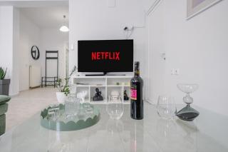 Renovated Modern Home with Parking in Heraklion - 5