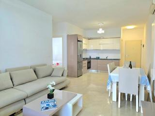 Happy Stay In Lura 3 175 - 2