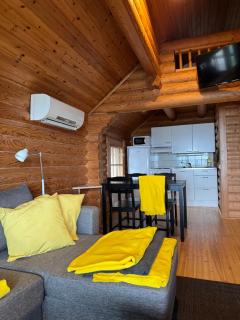 Lakeside Cottages - 9