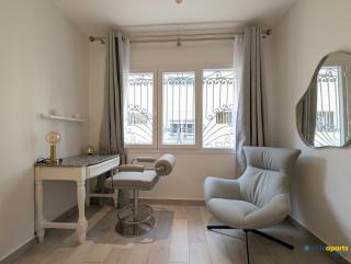 Chic apart with parking and balcony - 1