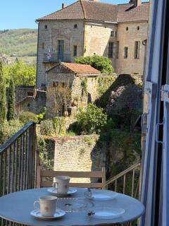 The best view of Albas - 9