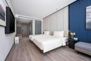 Atour Hotel Qingdao Taidong Beer Street - 4