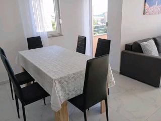 Nice 2 Bed Apartment - 1