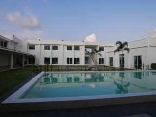 โรงแรมดิโอเอซิส ระยอง - 0