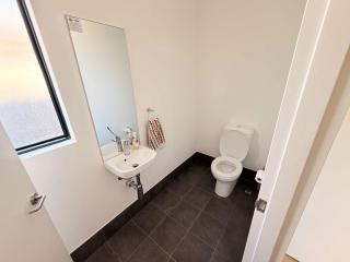 Large Home Accessible Spacious and Ready to Enjoy - 9