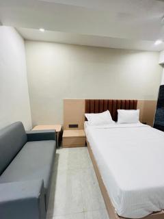 Hotel Sulin Prahladnagar - 8