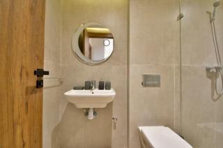 Spacious, Serene & Modern Retreat - 3