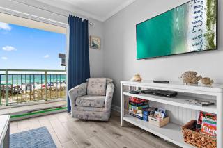 Pelican Isle 202 - 4