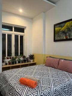 CleanRoom-1km to BuiVien-Max4People - 5