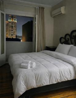 Cozy Zamalek Apt with Nile Glimpse and Prime Location - 5