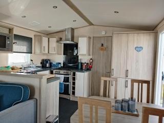 Contemporary Home at Ashford Rise, Tarka Holiday Park, Barnstaple - Beach-Coast-Tarka Trail - 9