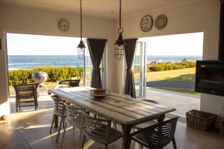 Seafront house with a view - 3