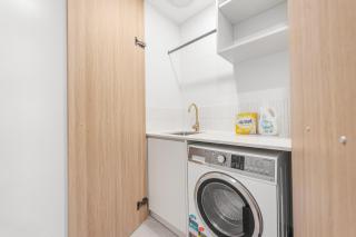 Prime Dickson 1BR w Free Wifi, Parking n Gym - 6