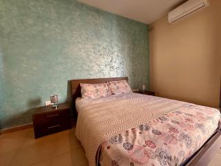 MM9 - Modern and Bright 2 bedroom apartment - 1