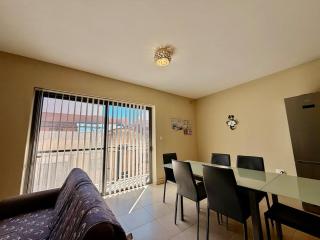 MM9 - Modern and Bright 2 bedroom apartment - 2