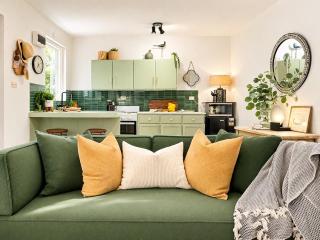 Cute 1BR Apartment Prime Richmond Location - 1