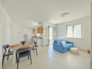 883 - Appartamento trilocale ben arredato con ARIA CONDIZIONATA - SPIAGGIA WHITE BEACH CLUB OMAGGIO dal lun al ven FINO AL 02-08 - 4