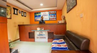 Traveler's Holiday Inn - 5