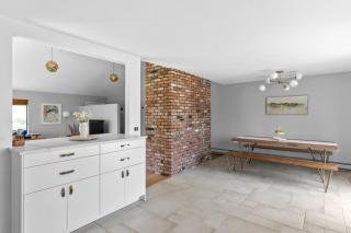 Newly Renovated Montauk House - Walk to the Beach - 2