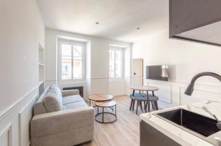 Superbe T2 en Hyper Centre Rénové et Moderne - 3