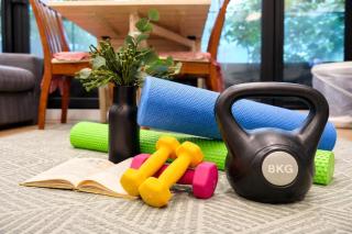 Modern CBD Stay with Balcony & City Views near RMIT - 6