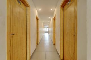 FabHotel NA Grand - 7