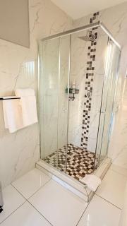 Halfway Guesthouse - 4